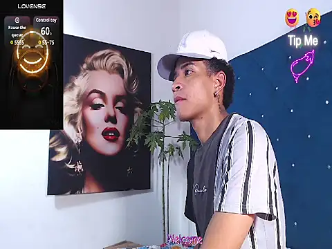 crissex3 online show from March 15, 2026, 12:34 pm