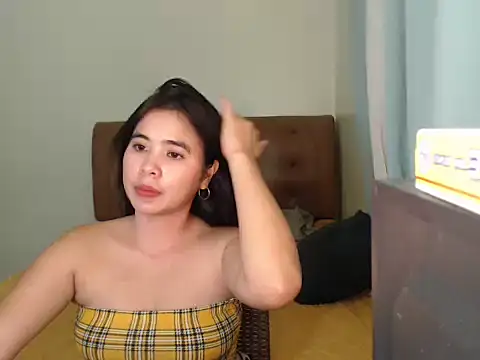 prettyELLE online show from April 4, 2026, 6:53 am