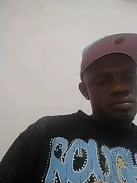 Snapshot of laperson chatting on July 9, 2026, 9:47 pm laperson online show from July 9, 2026, 9:47 pm