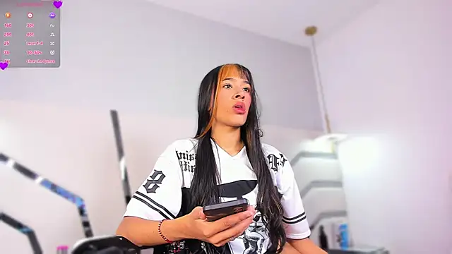 Snapshot of megann_myers chatting on March 2, 2026, 12:01 pm megann myers online show from March 2, 2026, 12:01 pm