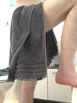 Spielzeugtwink online show from May 7, 2026, 9:18 pm