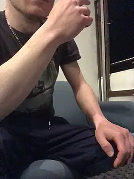 Spielzeugtwink online show from May 10, 2026, 10:00 pm