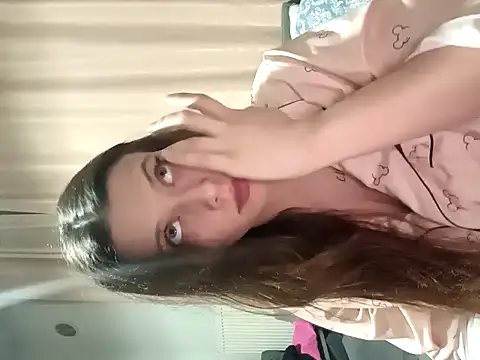 DevinAras online show from November 21, 2025, 12:31 am