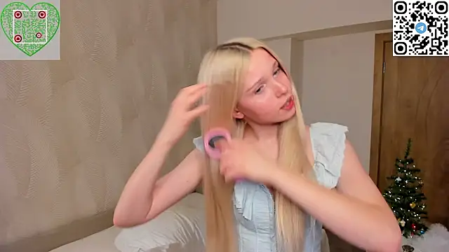 CherrylHolme online show from January 14, 2026, 9:51 pm