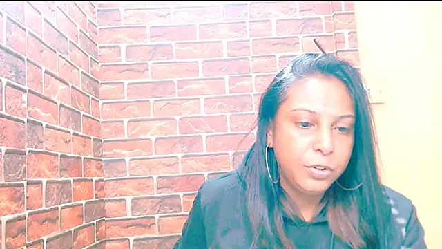 indian spice girl online show from May 8, 2026, 7:12 am
