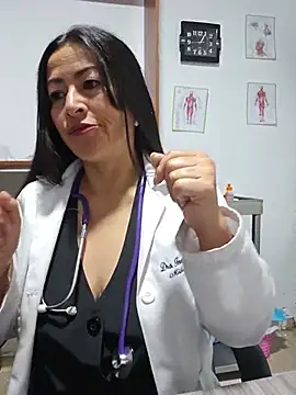 JustSamantha  online show from June 12, 2026, 11:19 am