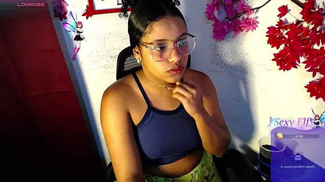 Snapshot of chleo_rosse chatting on August 4, 2026, 4:00 pm chleo rosse online show from August 4, 2026, 4:00 pm