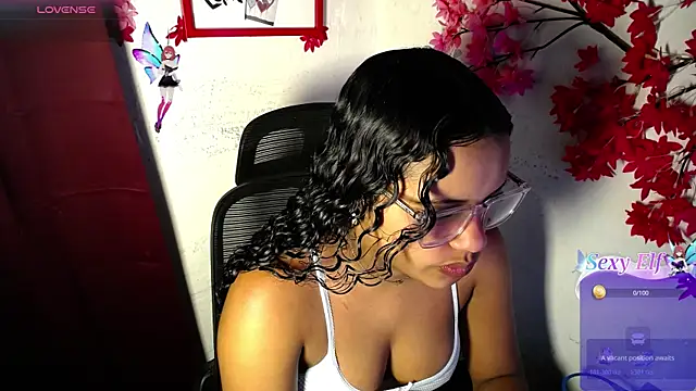Snapshot of chleo_rosse chatting on July 14, 2026, 10:05 pm chleo rosse online show from July 14, 2026, 10:05 pm