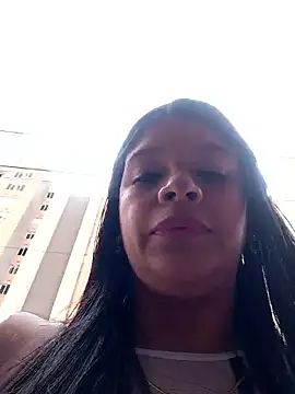 Layla-daring online show from June 19, 2026, 6:36 pm