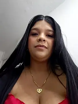 Layla-daring online show from April 28, 2026, 6:01 pm