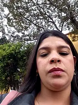 Layla-daring online show from April 21, 2026, 8:04 pm