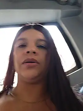 Snapshot of Layla-daring chatting on August 9, 2026, 6:14 pm Layla-daring online show from August 9, 2026, 6:14 pm