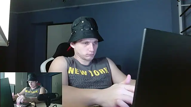 Poliglotjoe1 online show from February 16, 2026, 3:49 am