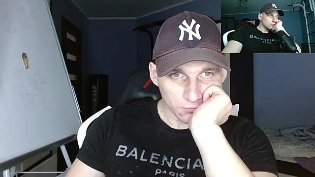 Poliglotjoe1 online show from November 25, 2025, 5:46 pm