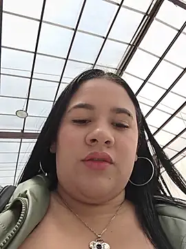 Snapshot of Kendra-daring chatting on June 17, 2026, 6:18 pm Kendra-daring online show from June 17, 2026, 6:18 pm
