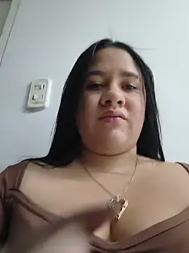 Snapshot of Kendra-daring chatting on August 5, 2026, 5:29 pm Kendra-daring online show from August 5, 2026, 5:29 pm