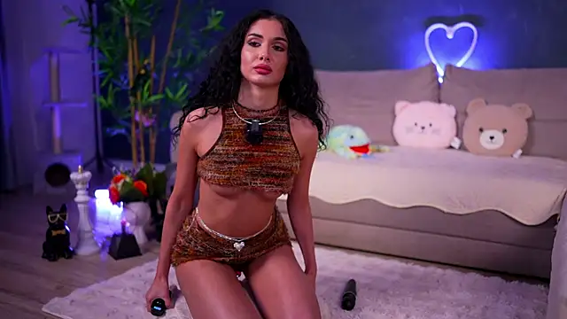 Snapshot of AlessiaDebbie chatting on May 14, 2026, 8:06 pm AlessiaDebbie online show from May 14, 2026, 8:06 pm