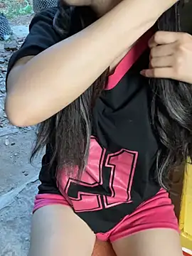 XndSeraphina online show from February 22, 2026, 10:39 am