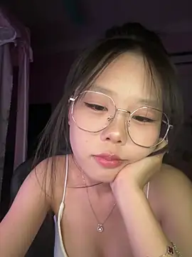 Kiee-lee online show from June 25, 2026, 4:34 pm