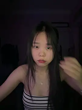 Kiee-lee online show from May 5, 2026, 10:24 pm