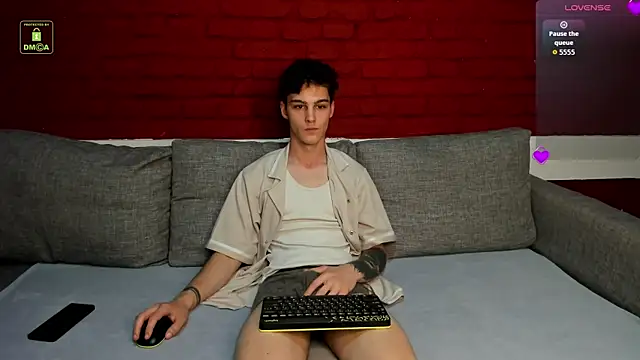 Snapshot of Adam_Porrter chatting on June 20, 2026, 4:23 pm Adam Porrter online show from June 20, 2026, 4:23 pm