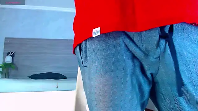 Hot Latino x online show from February 5, 2026, 12:45 pm