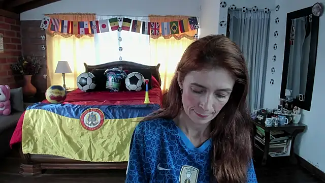 Snapshot of Charlotte-Willson chatting on June 13, 2026, 10:08 pm Charlotte-Willson online show from June 13, 2026, 10:08 pm
