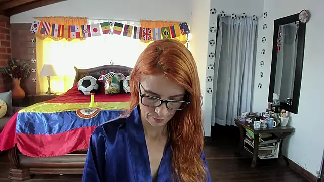 Snapshot of Charlotte-Willson chatting on June 16, 2026, 4:07 pm Charlotte-Willson online show from June 16, 2026, 4:07 pm