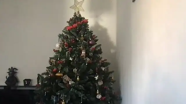 LittlemissjuicyJ online show from December 2, 2025, 12:51 pm