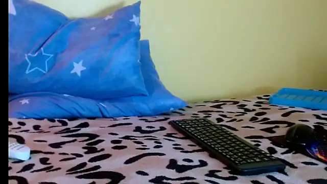 angel18evil online show from February 2, 2026, 1:37 am