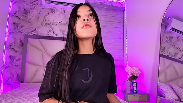 lili jhonson online show from August 5, 2026, 11:59 am