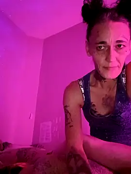 chaoticluvbug online show from January 19, 2026, 9:13 am