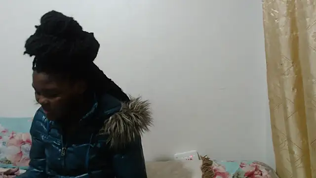 VirginPrincess06 online show from May 5, 2026, 8:12 pm