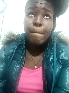 VirginPrincess06 online show from May 6, 2026, 9:52 pm