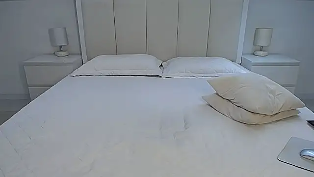 Milena29 online show from September 9, 2025, 4:55 am