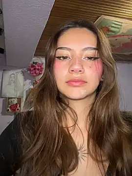 Yunaraa online show from June 20, 2026, 3:44 am