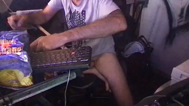 Snapshot of SinlessFreedom7 chatting on July 1, 2026, 5:19 am SinlessFreedom7 online show from July 1, 2026, 5:19 am