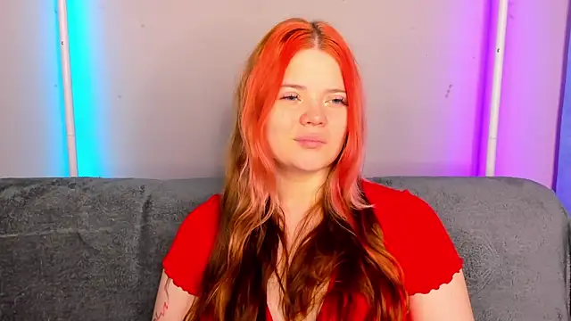 KellyFiery online show from May 3, 2026, 1:11 am