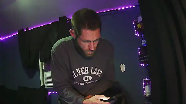 KingCole2390 online show from February 3, 2026, 6:22 am