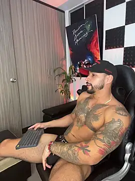 NikoHank online show from December 14, 2025, 11:10 pm