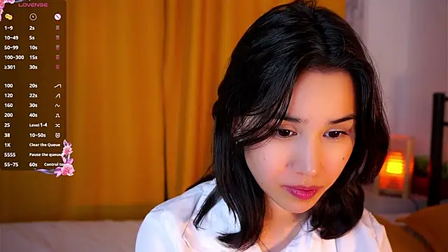 StaciaBratz online show from December 18, 2025, 7:18 pm