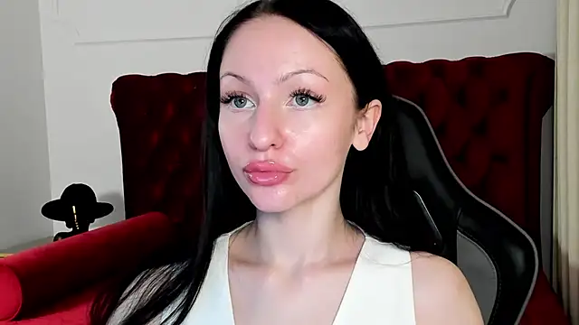 NaomiBlakes online show from December 3, 2025, 7:19 am