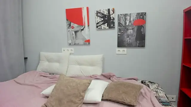 Brightly Heizer online show from June 15, 2026, 12:33 am