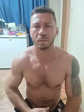 RobertoLuiz84 online show from July 20, 2026, 4:53 am
