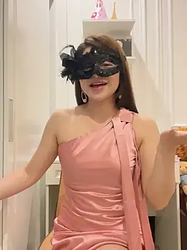 Queen-of-Love online show from April 30, 2026, 11:50 am