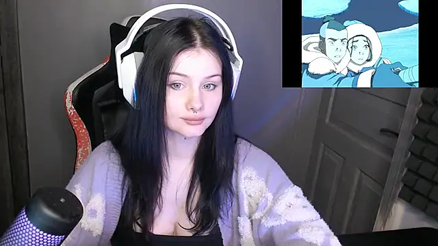 Moon raven online show from December 3, 2025, 5:12 pm