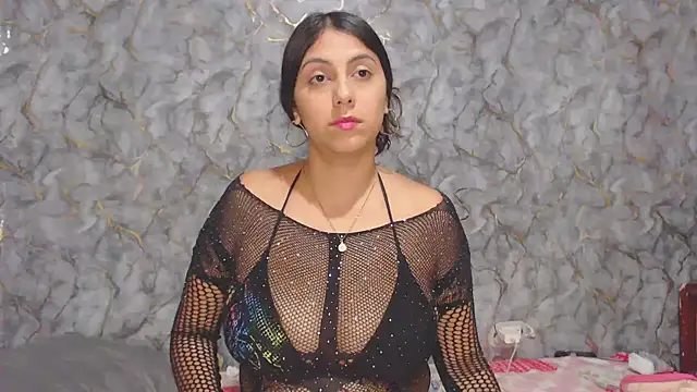 Snapshot of miarouse1531 chatting on March 18, 2026, 11:37 pm miarouse1531 online show from March 18, 2026, 11:37 pm