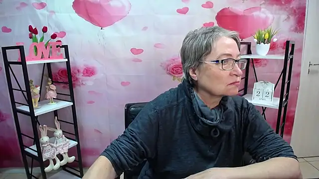 OlgaLuck online show from April 22, 2026, 5:03 am