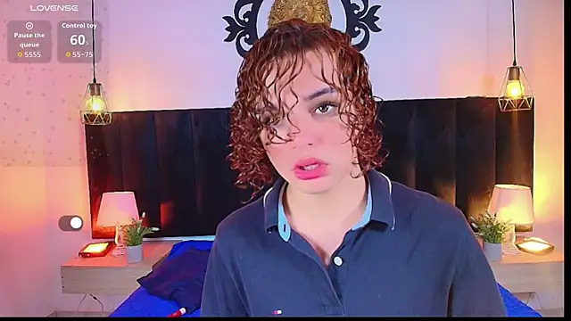 Snapshot of Skyee_angel chatting on June 14, 2026, 1:45 pm Skyee angel online show from June 14, 2026, 1:45 pm