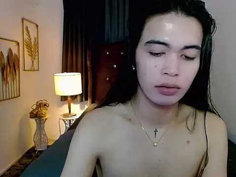 hollyyumiloove online show from March 8, 2026, 10:51 am